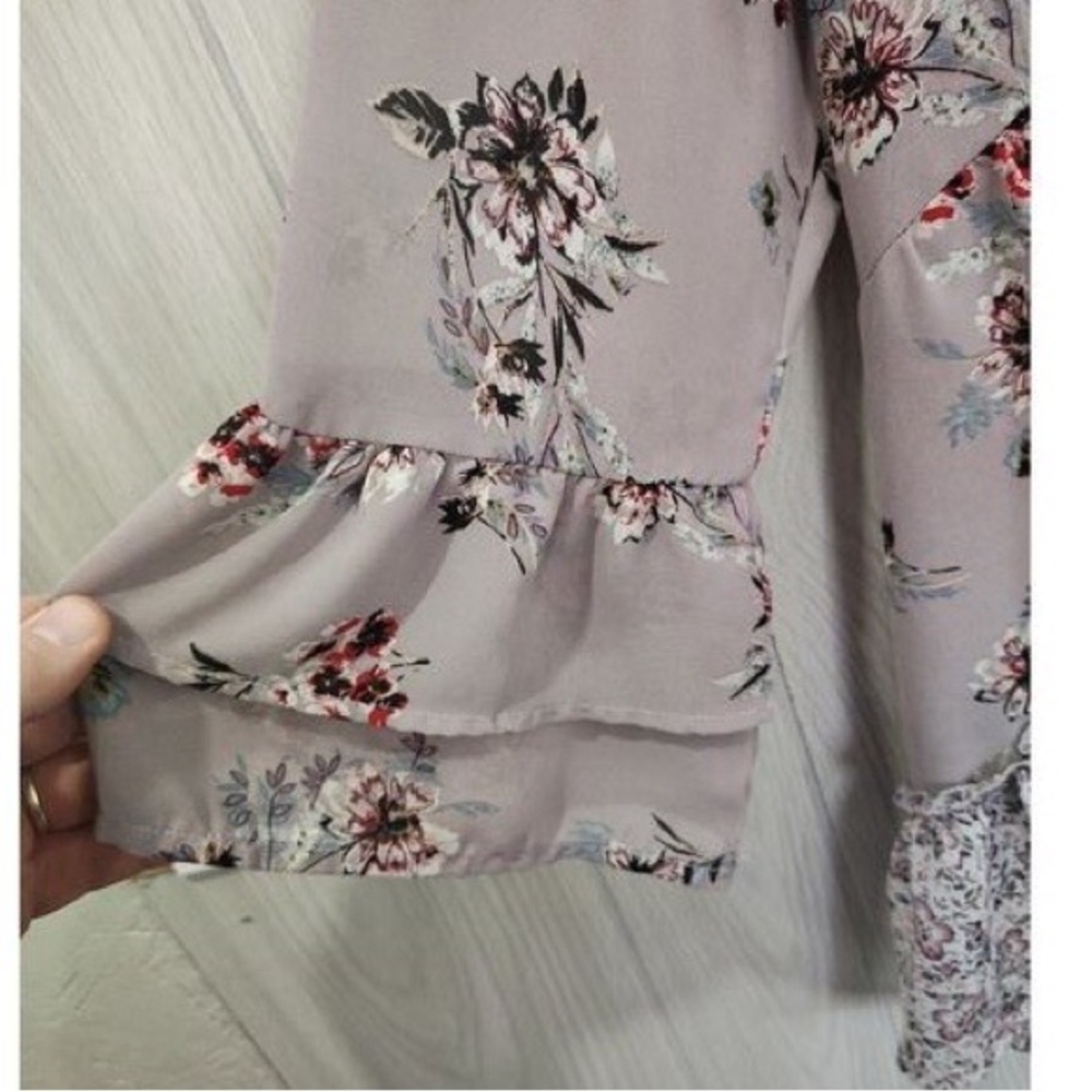 Floral Ruffle Sleeve Blouse in Dusty Mauve